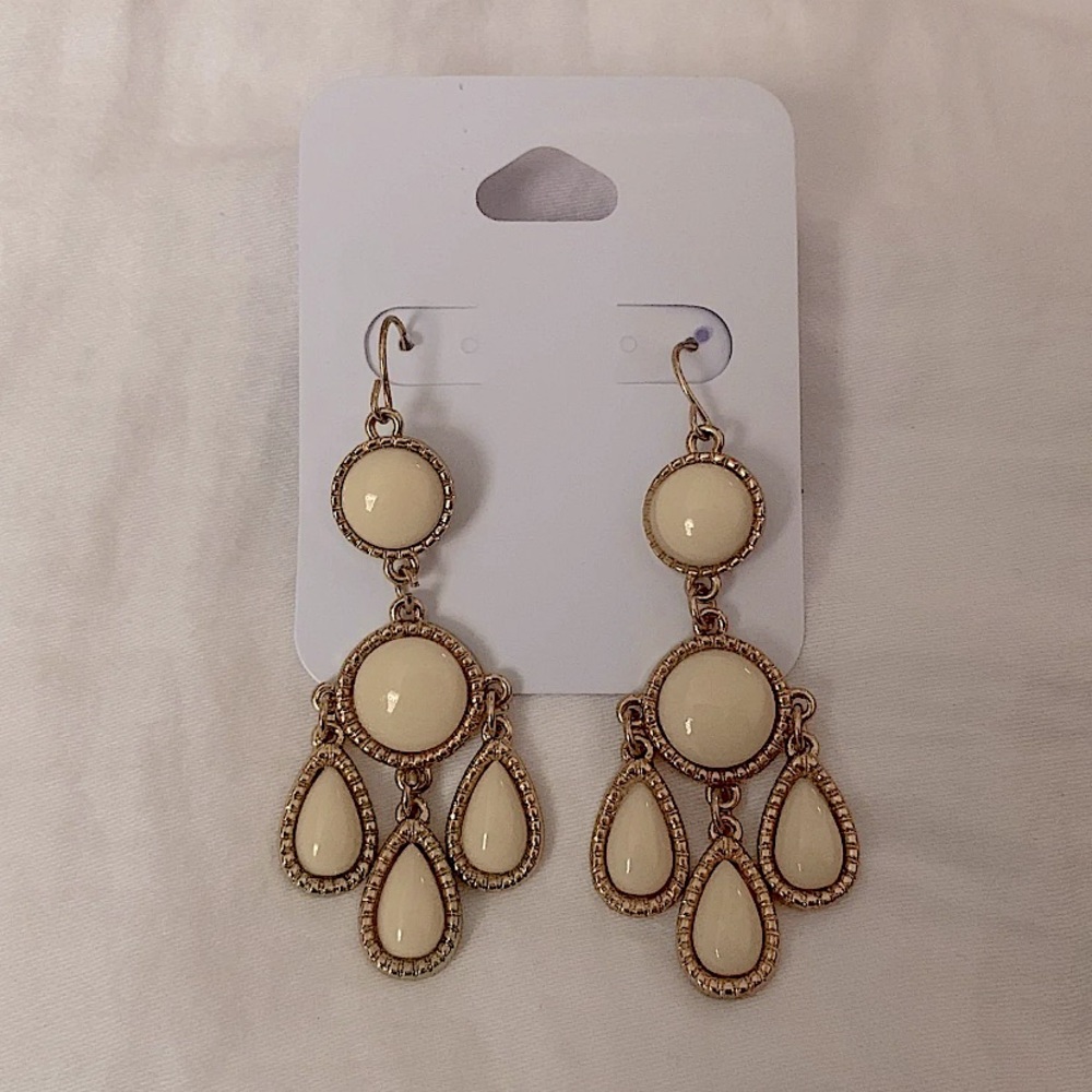 NEW Charming Charlie Earrings